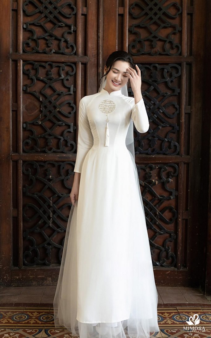 ao dai cuoi cach tan