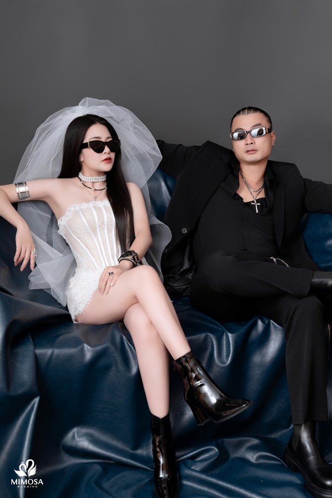 có nên tự chụp ảnh cưới không